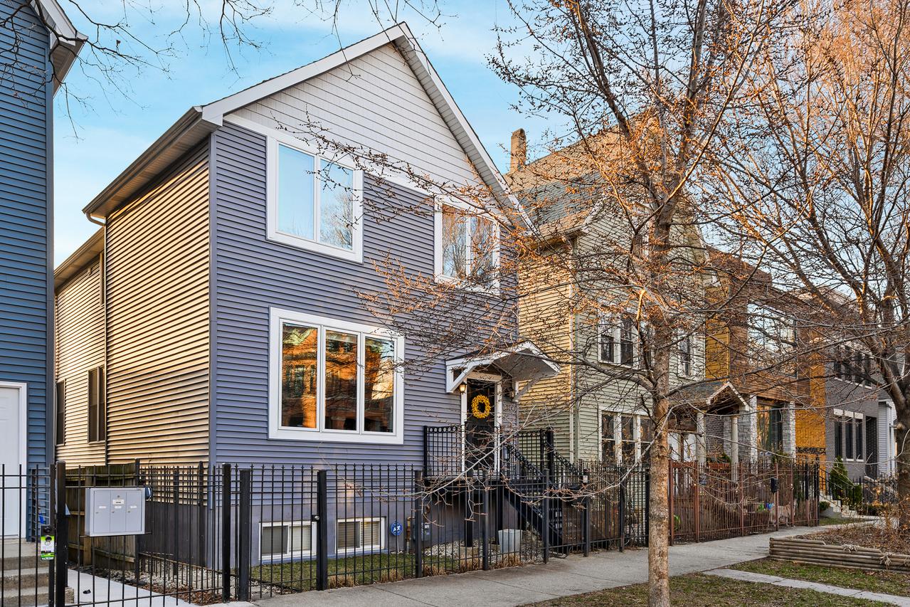 2300 N Maplewood Ave., Chicago, IL 60647