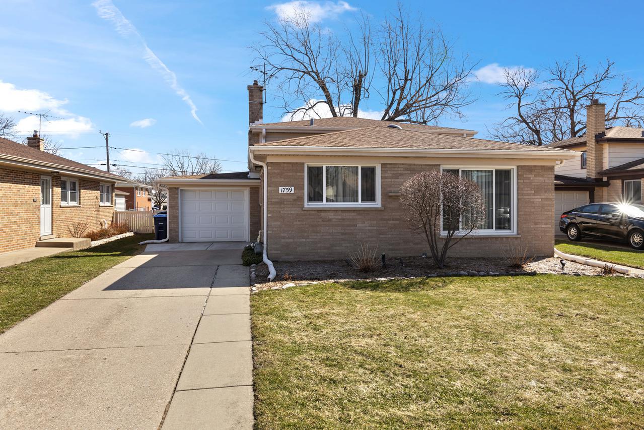 1759 S Elm St., Des Plaines, IL 60018