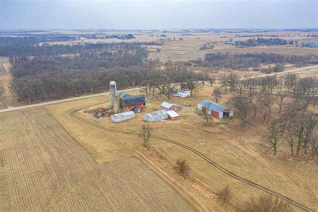298 E Egan Rd., Leaf River, IL 61047