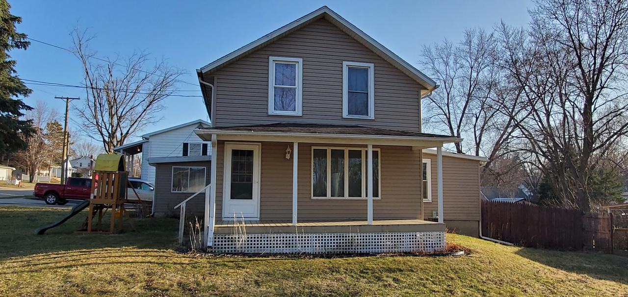 1107 Chestnut Ave., Dixon, IL 61021