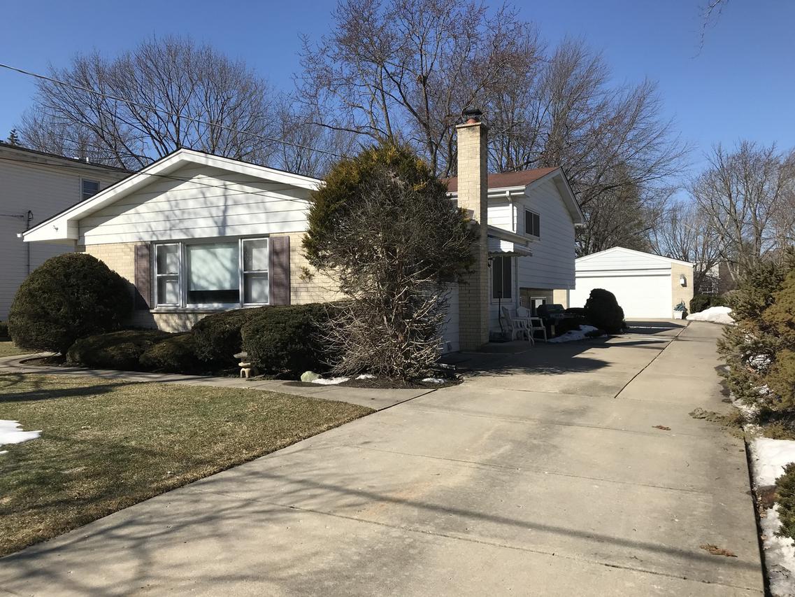 2910 Koepke Rd., Northbrook, IL 60062