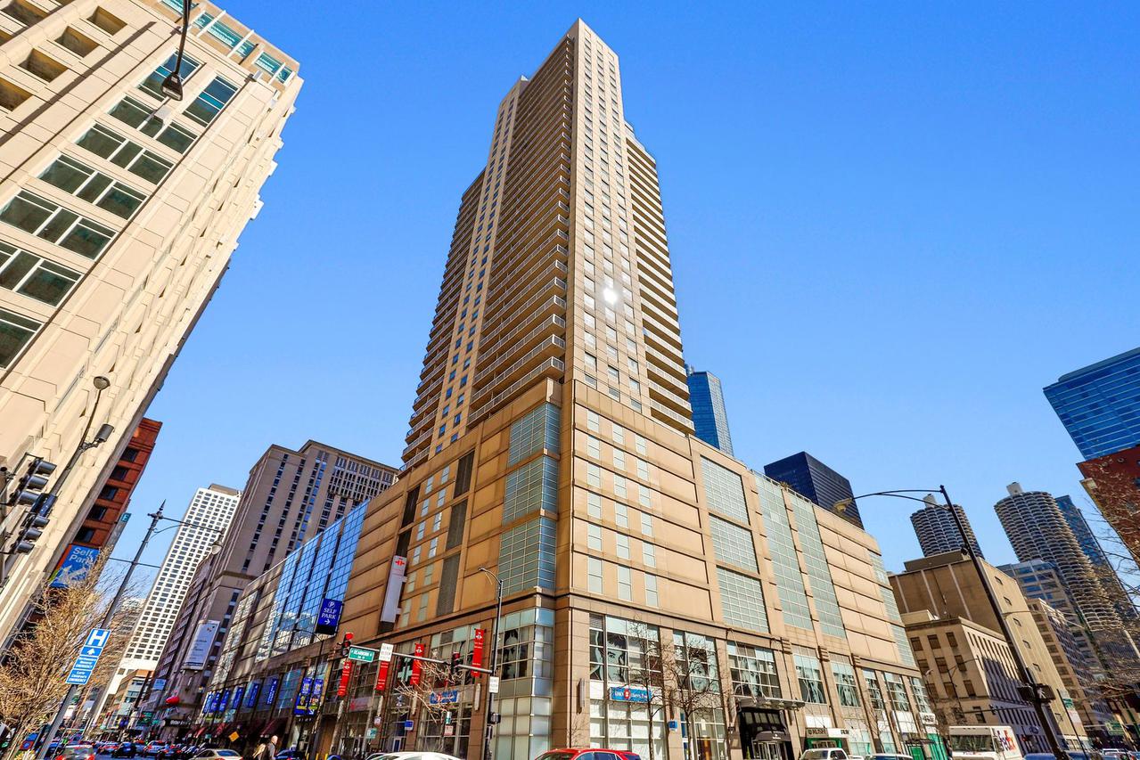 545 N Dearborn St. #1511, Chicago, IL 60654