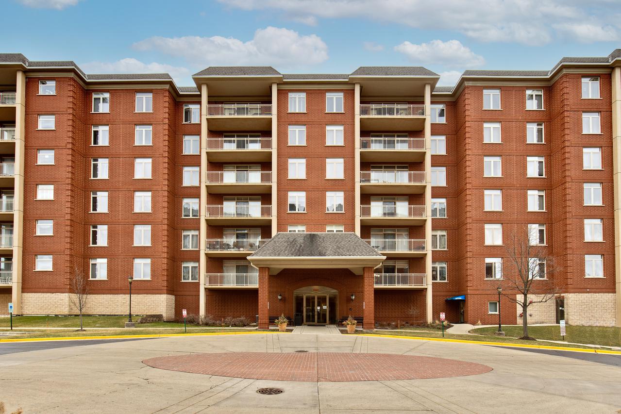 8340 Callie Ave. #408, Morton Grove, IL 60053