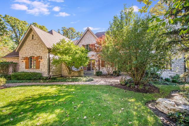39W695 Oak Shadows Ln., St. Charles, IL 60175