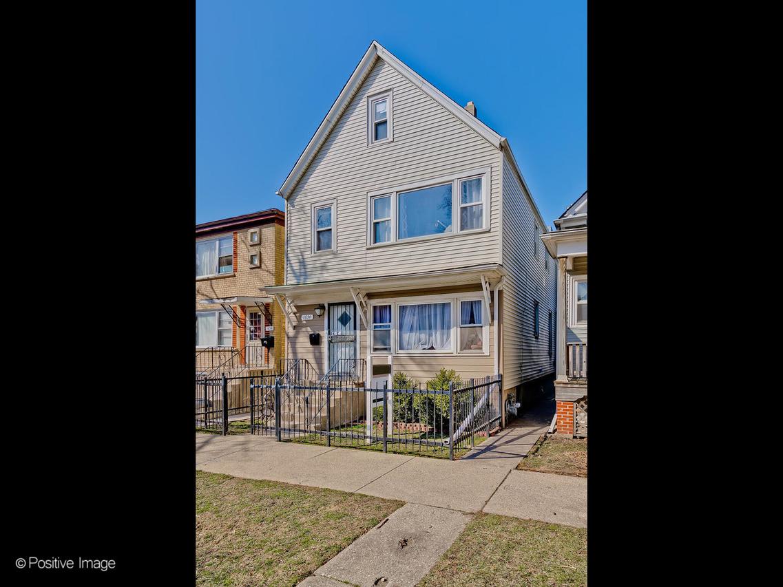 1634 W Hollywood Ave., Chicago, IL 60660
