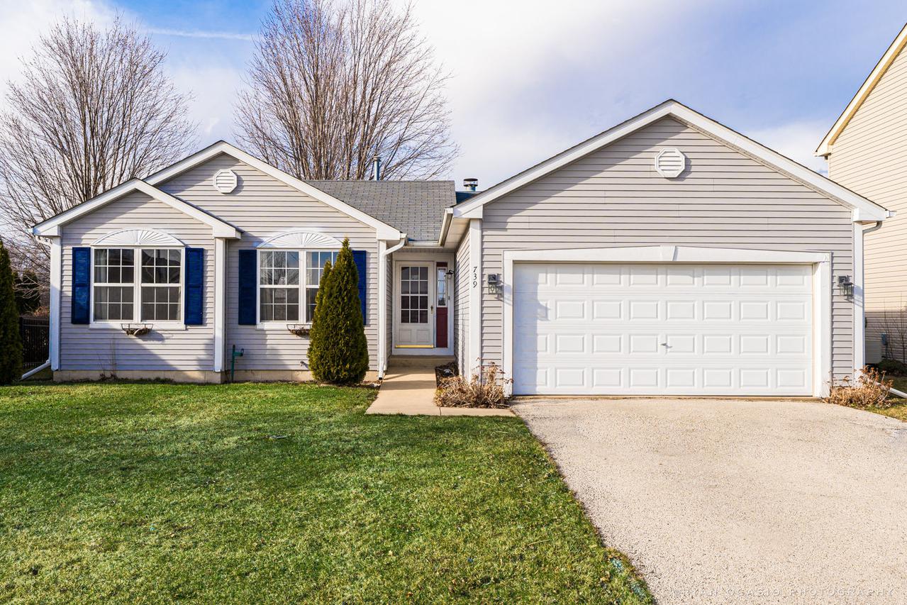 739 Hyacinth Ln., Dekalb, IL 60115