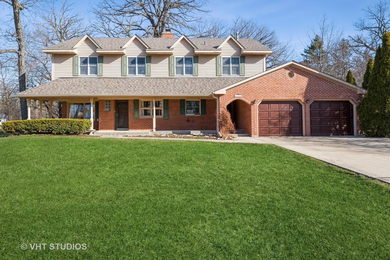 1125 Quassey Ave., Lake Bluff, IL 60044