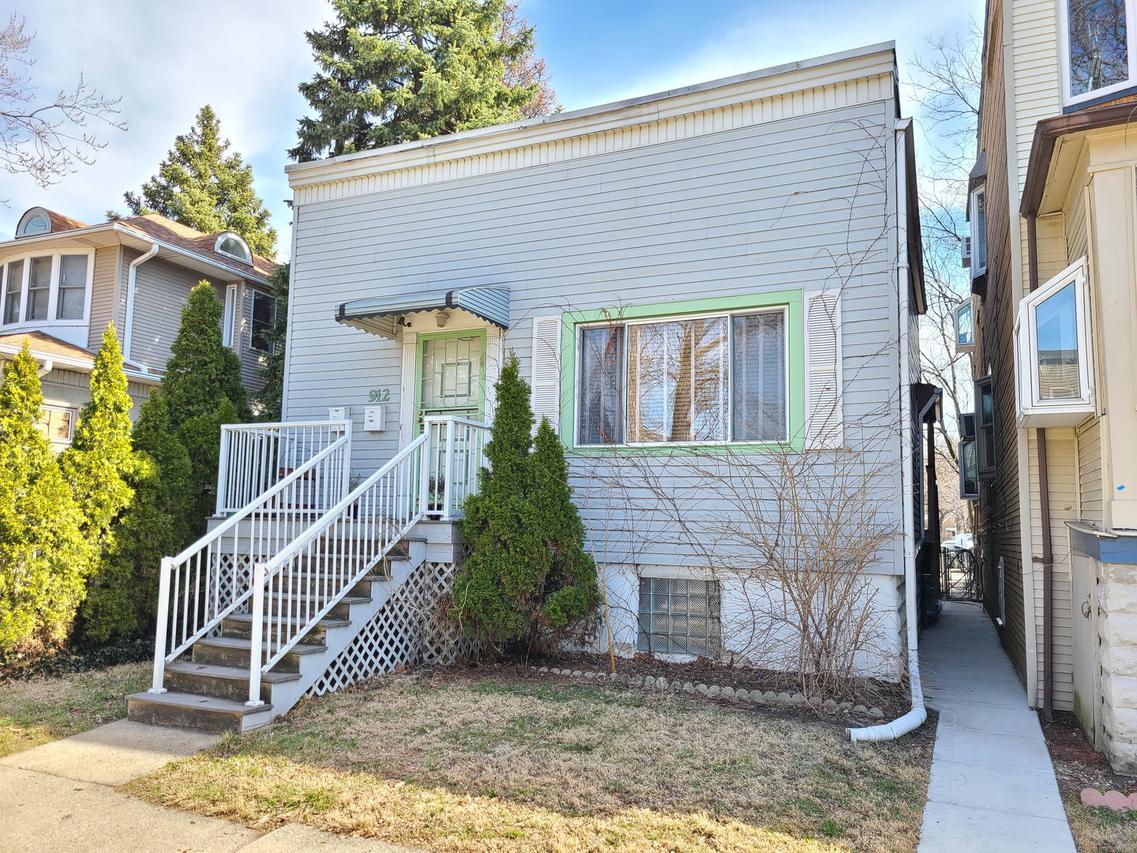 912 Elgin Ave., Forest Park, IL 60130