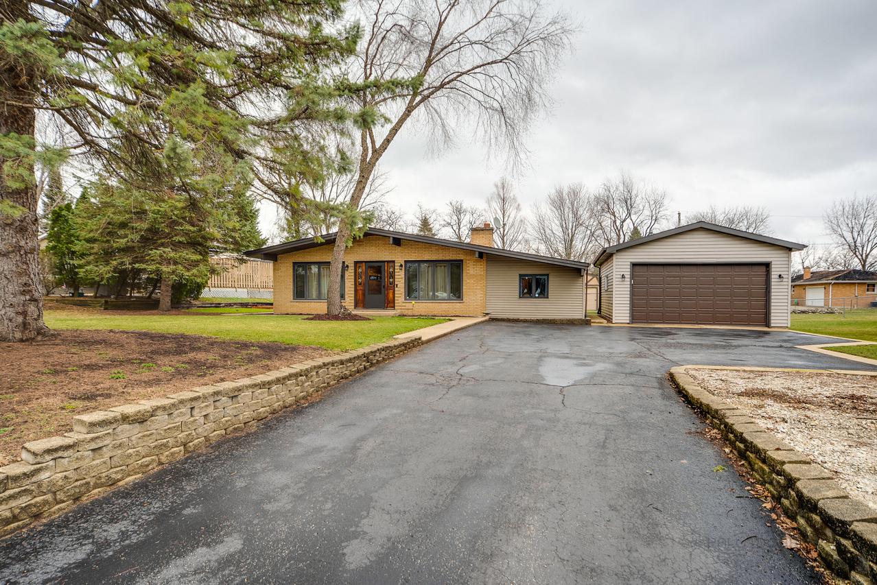 34731 N Michael Rd., Ingleside, IL 60041