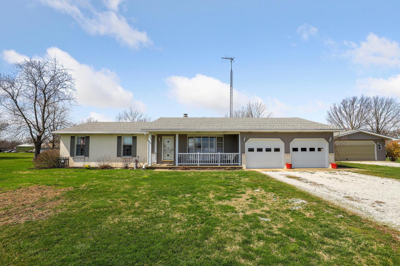 1016 N St Rt 130 Hwy., Camargo, IL 61919