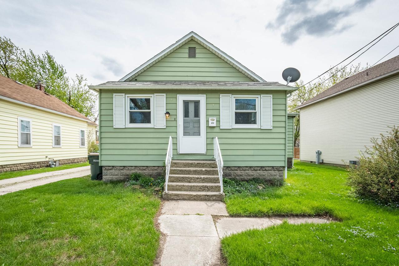 165 W Maple St., Coal City, IL 60416