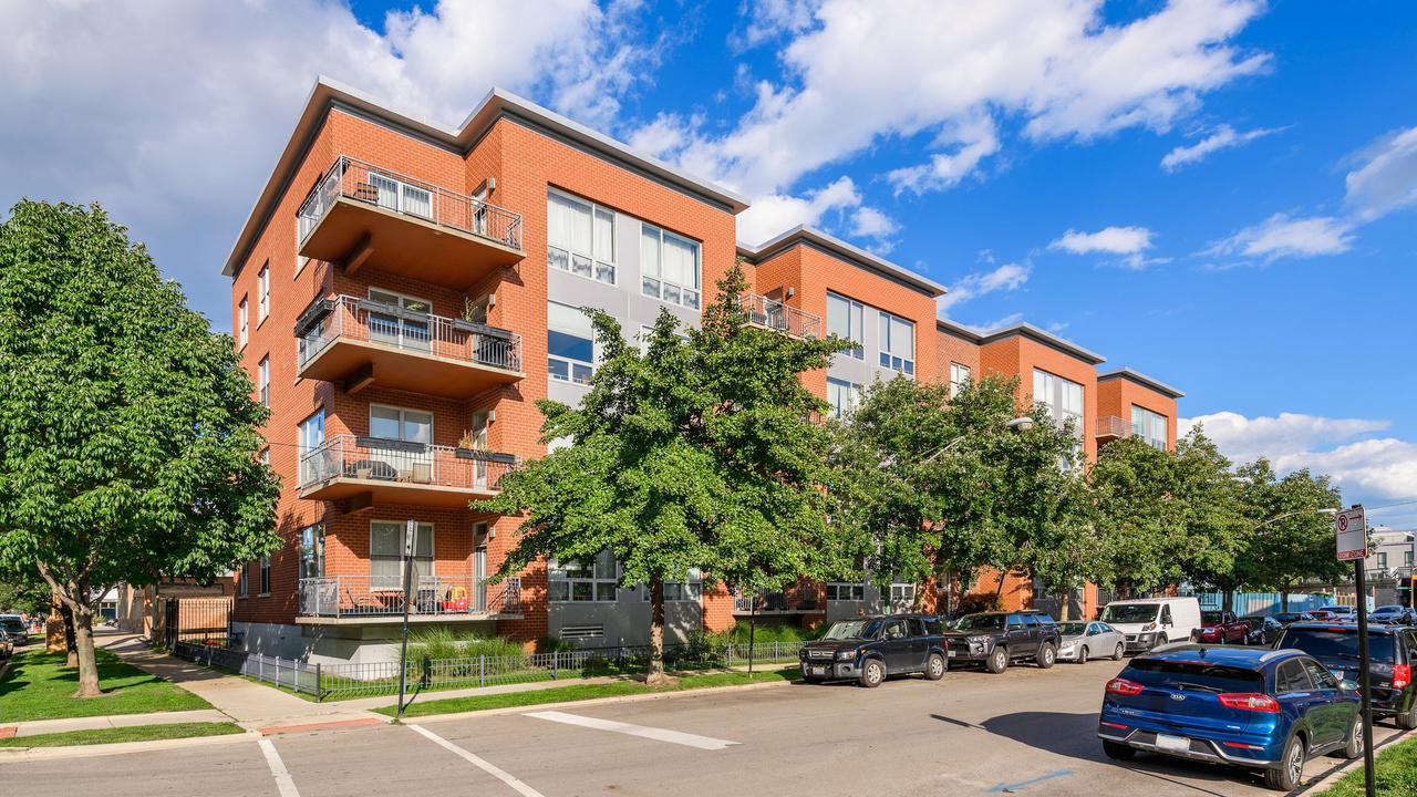 1825 N Winnebago Ave. #203, Chicago, IL 60647