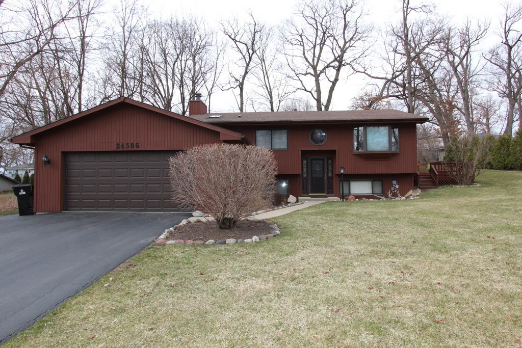 24586 W Oak St., Round Lake, IL 60073