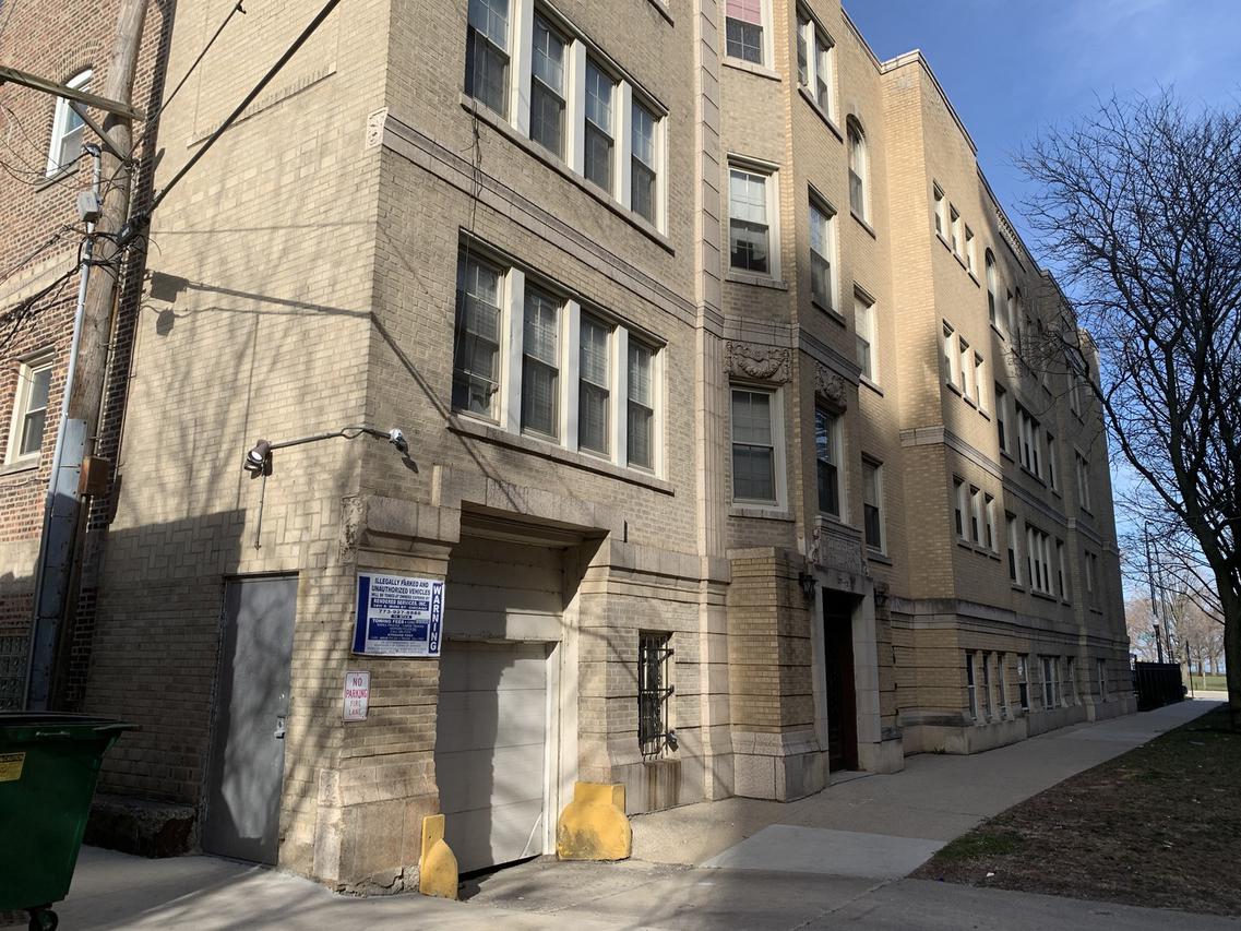 2372 E 69th St. #3W, Chicago, IL 60649