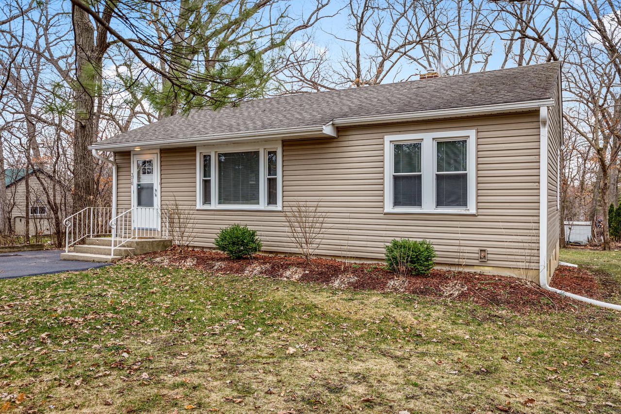 310 Wander Way, Lake In The Hills, IL 60156