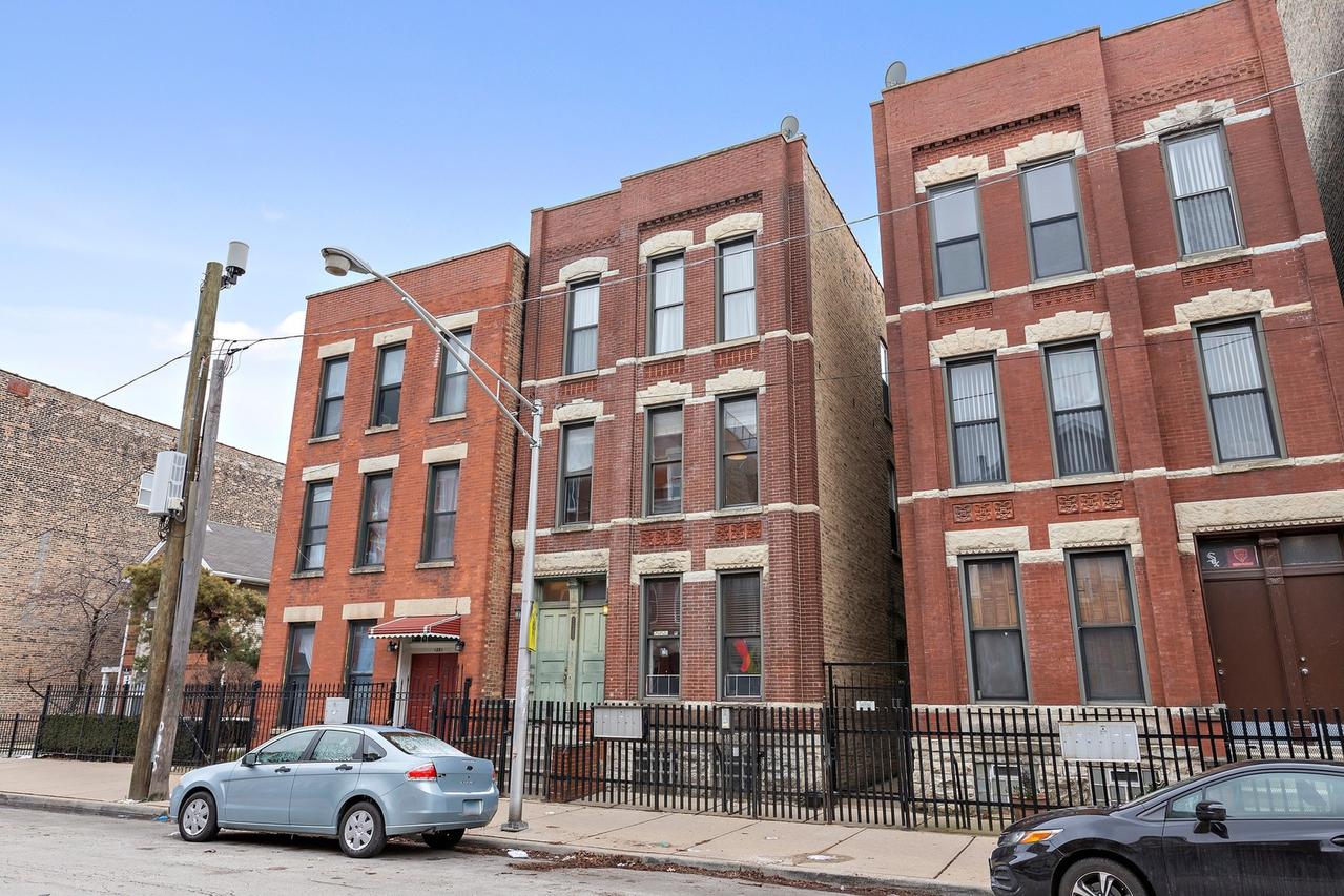 1333 W Huron St. #2A, Chicago, IL 60642