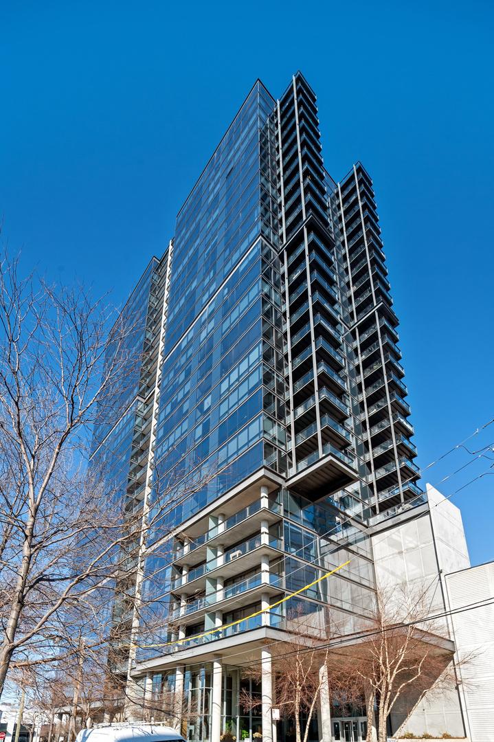 860 W Blackhawk St. #2305, Chicago, IL 60642