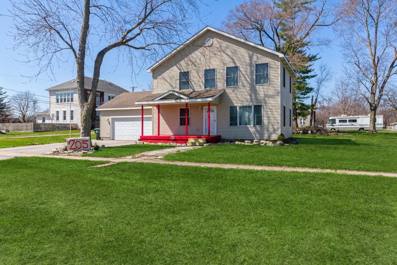 205 N Bridge St., Aroma Park, IL 60910