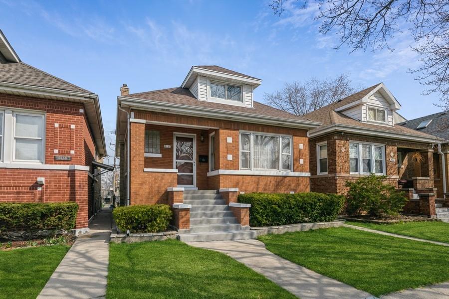 5546 W Henderson St., Chicago, IL 60641