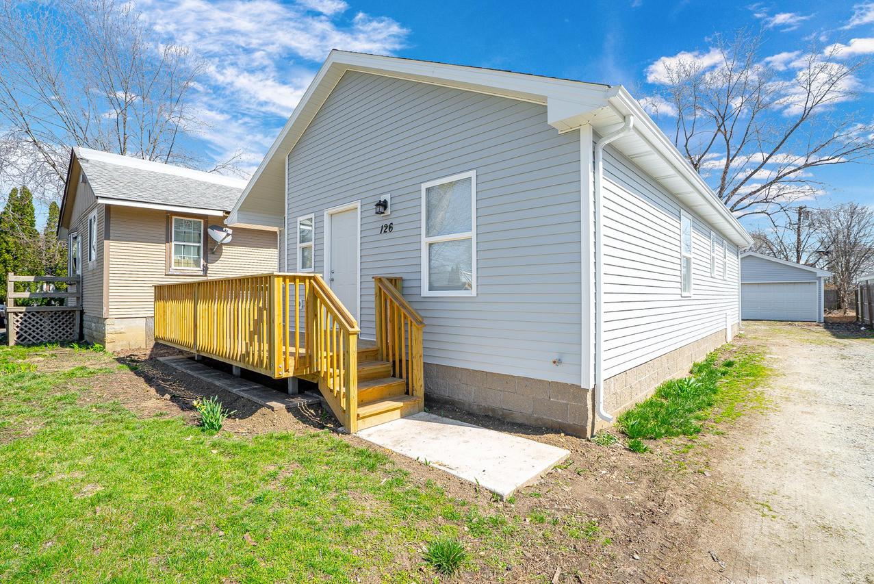 126 Independence Ave., Joliet, IL 60433