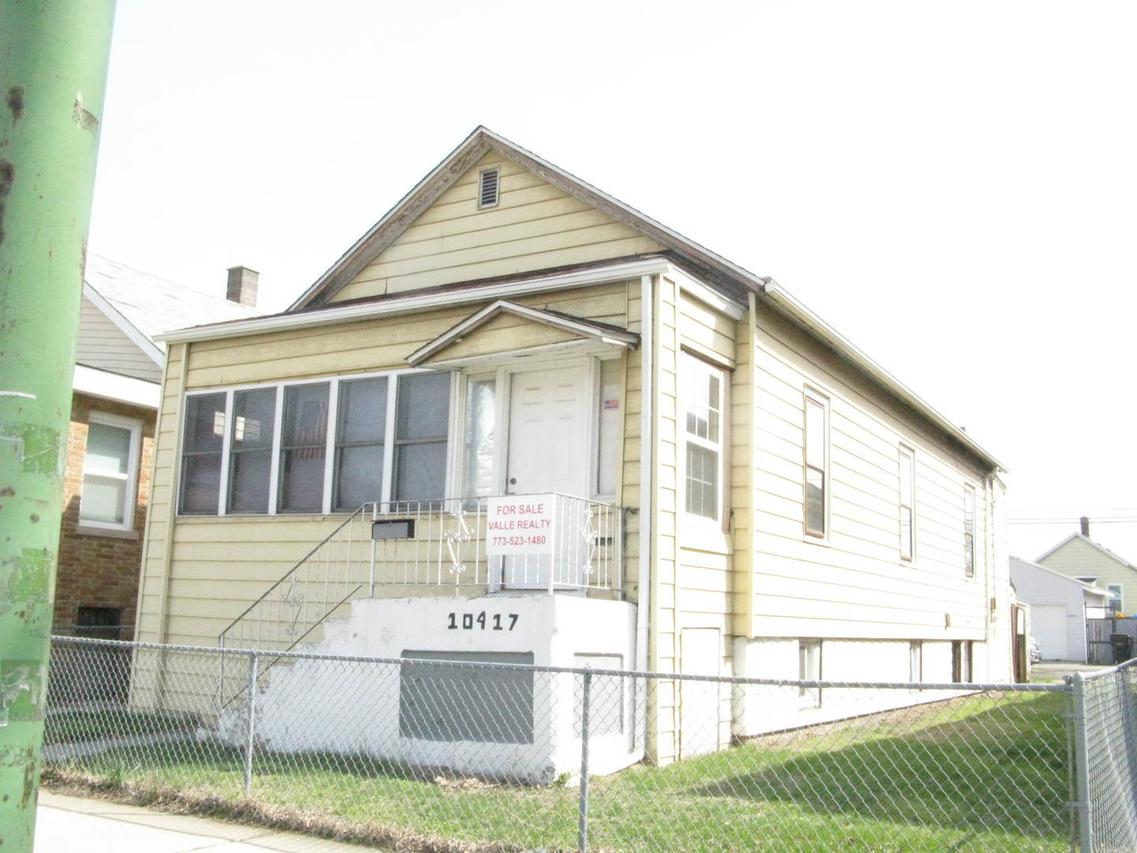 10417 S Hoxie Ave., Chicago, IL 60617