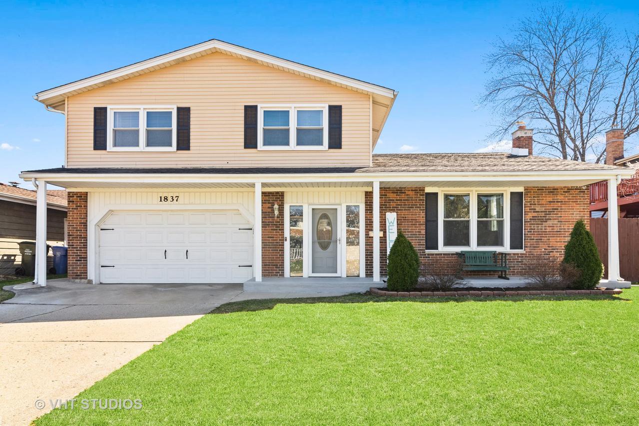 1837 W Locust Ln., Mount Prospect, IL 60056