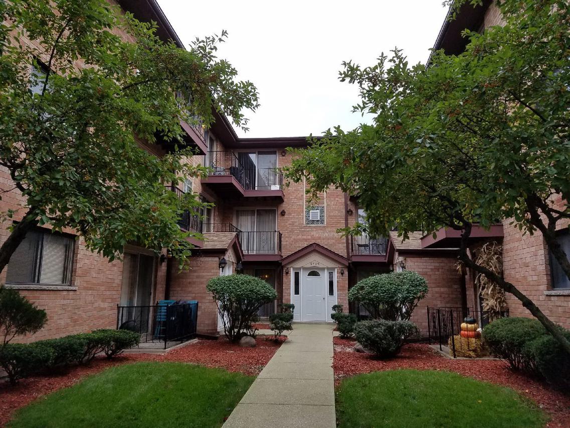 5815 W Higgins Ave. #3E, Chicago, IL 60630