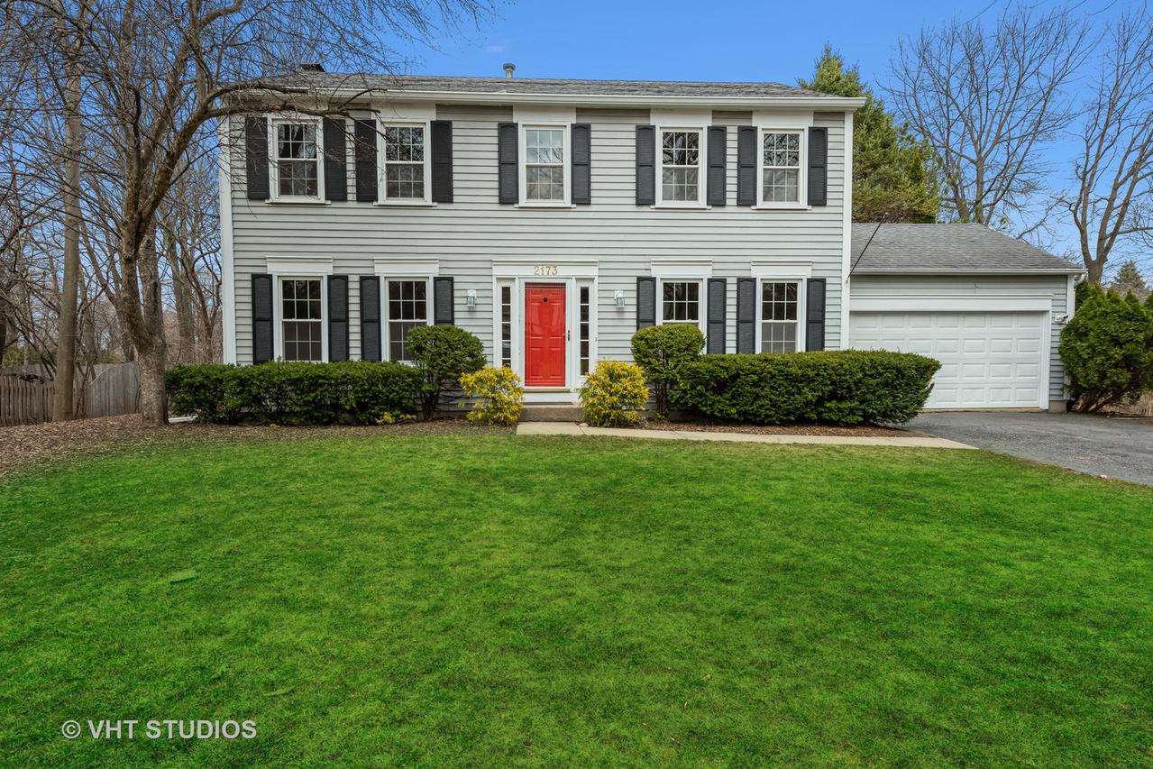 2173 Maplewood Dr., Gurnee, IL 60031