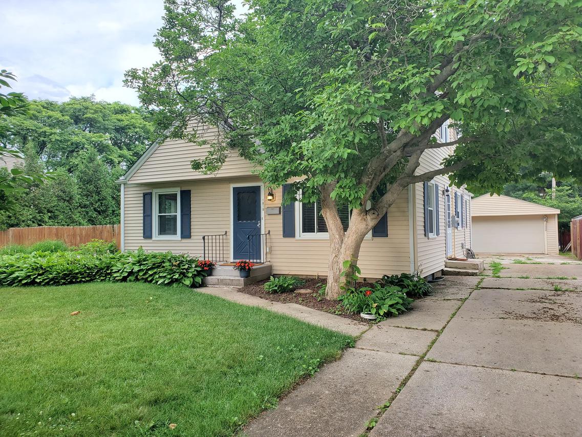 1019 Luther Ave., Rockford, IL 61107