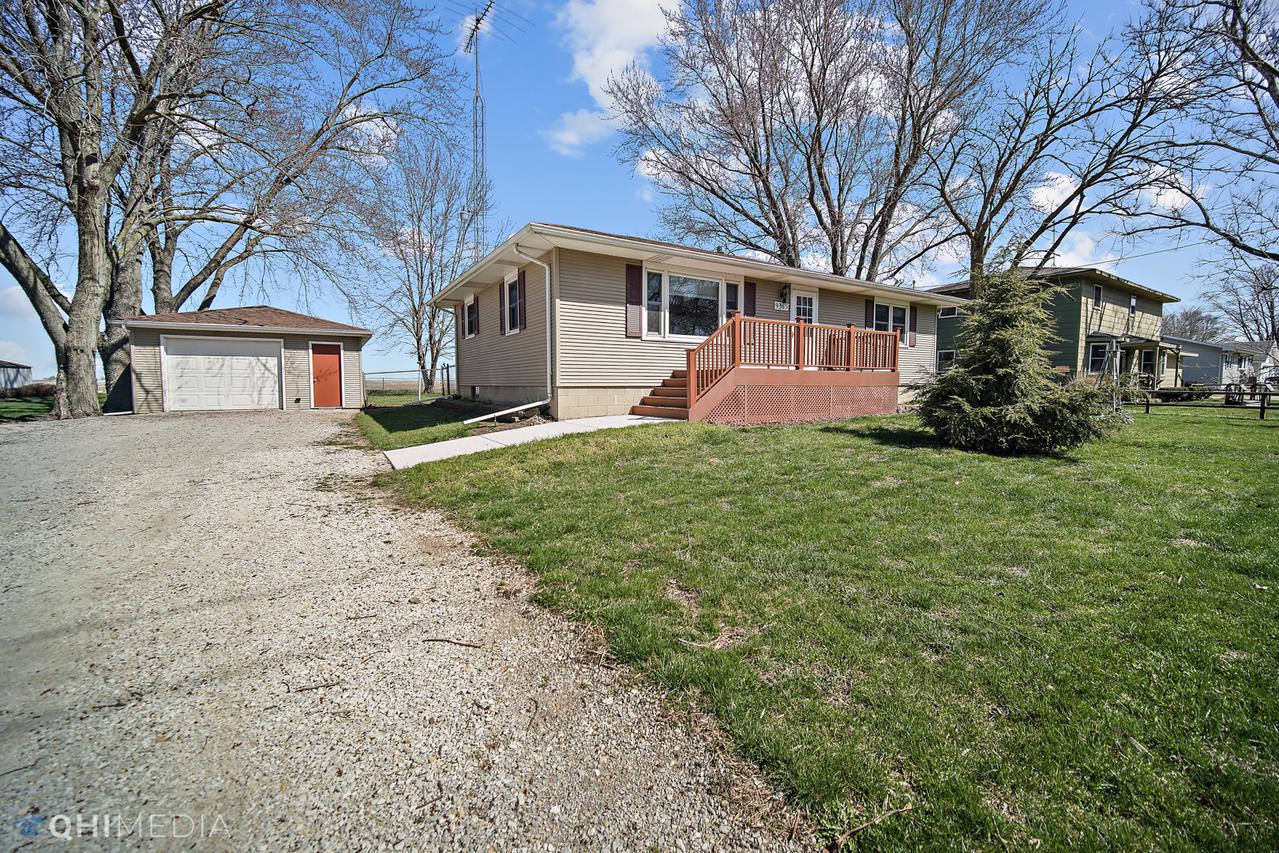 9365 E 3000n Rd., Momence, IL 60954