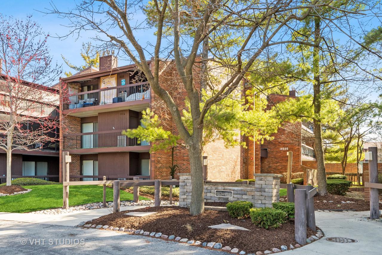 14505 Central Ct. #M4, Oak Forest, IL 60452