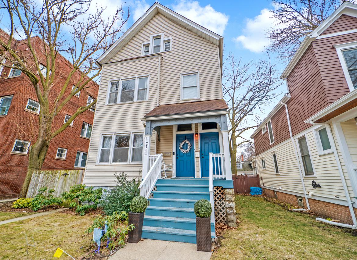 2131 W Leland Ave., Chicago, IL 60625