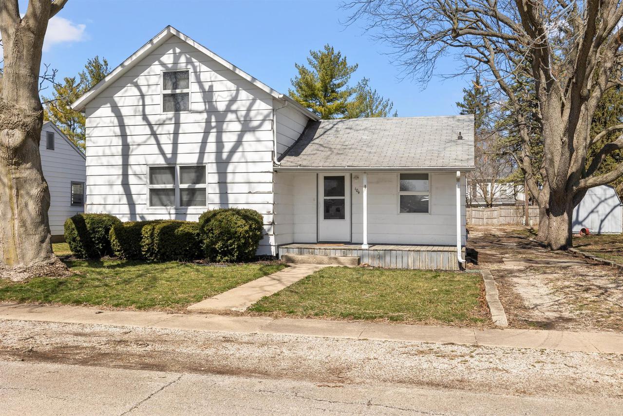 104 W Clark St., Thomasboro, IL 61878