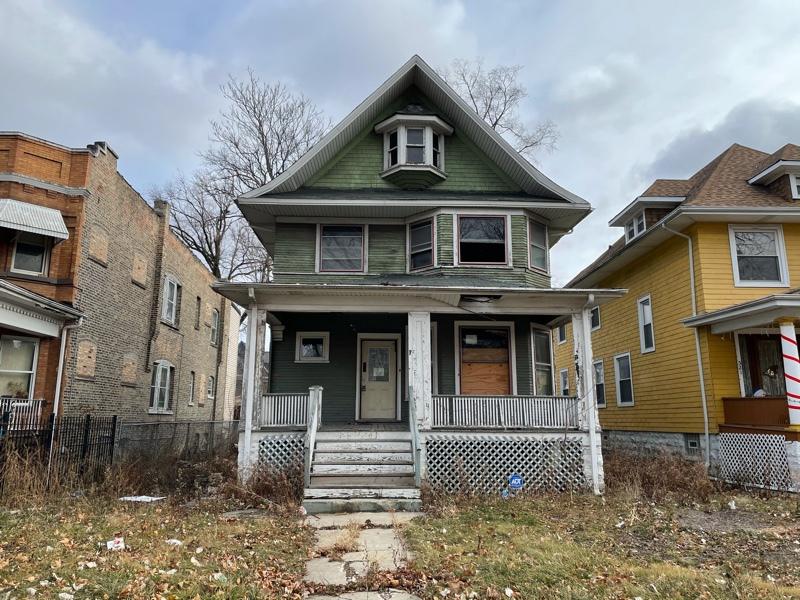 327 N Menard Ave., Chicago, IL 60644