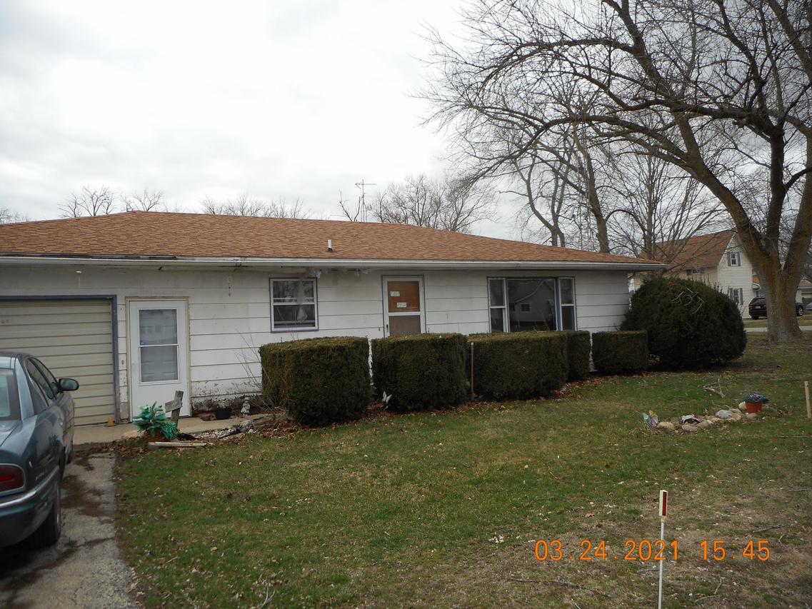 [Address Hidden by Seller], Sibley, IL 61773