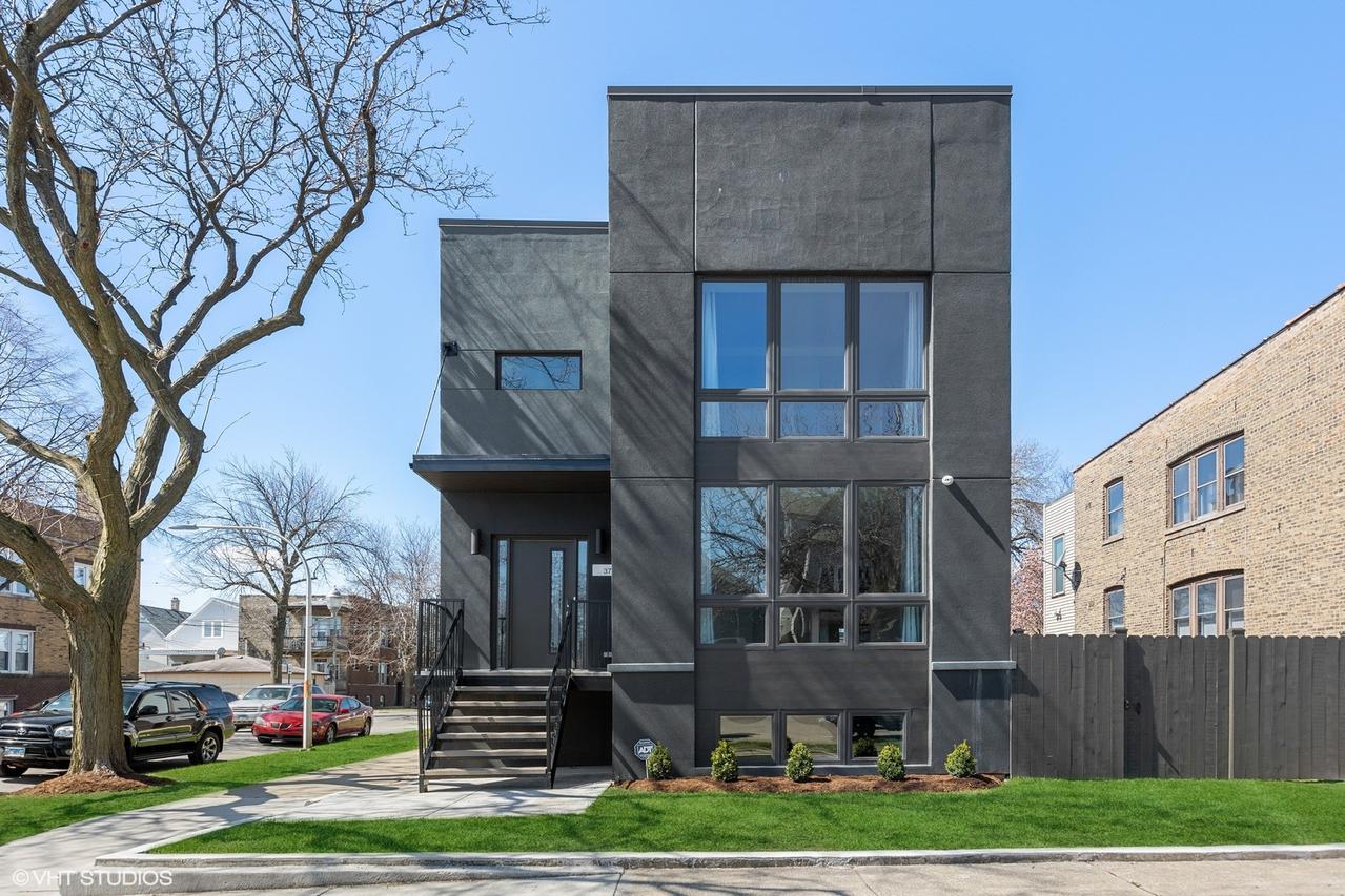 3700 N Whipple St., Chicago, IL 60618