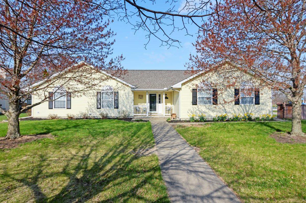 615 Sherwood Dr., St. Joseph, IL 61873