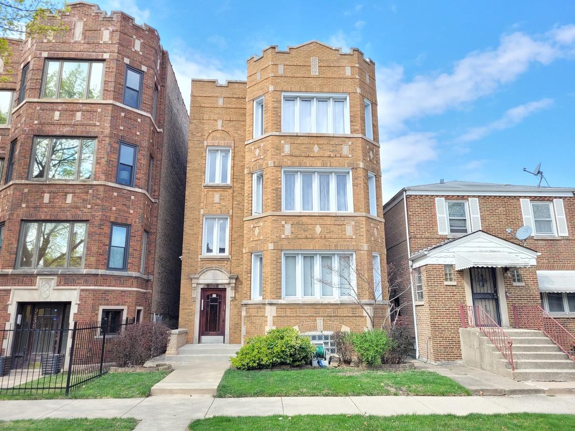 9436 S Bishop St., Chicago, IL 60620