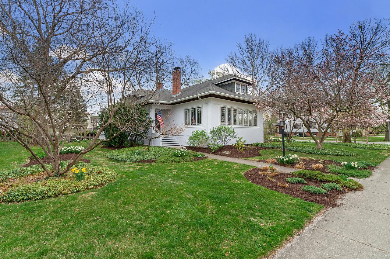 345 8th Ave., La Grange, IL 60525