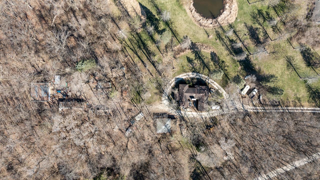 10S630 Garfield Ave., Burr Ridge, IL 60527
