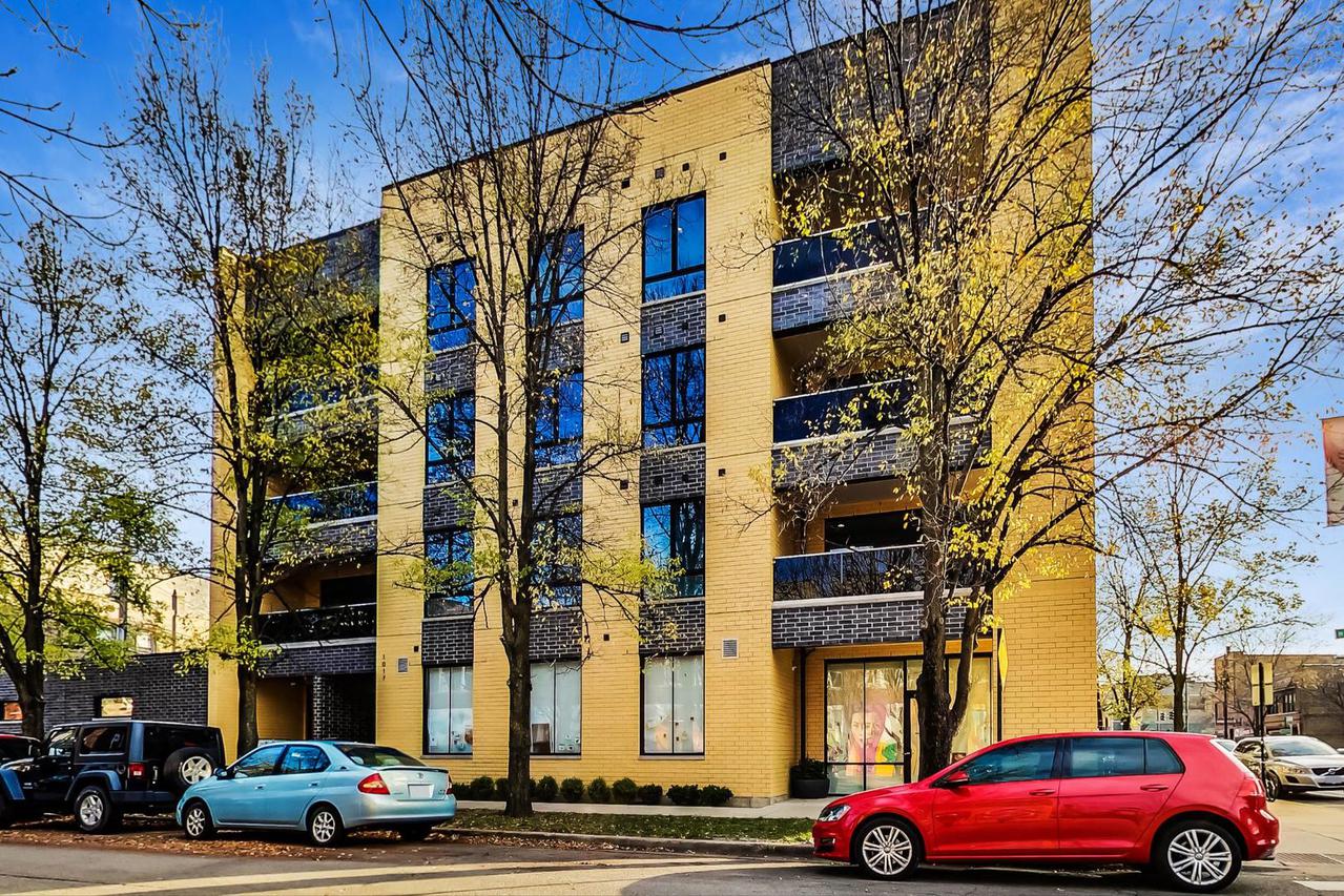 1017 N California Ave. #1, Chicago, IL 60622