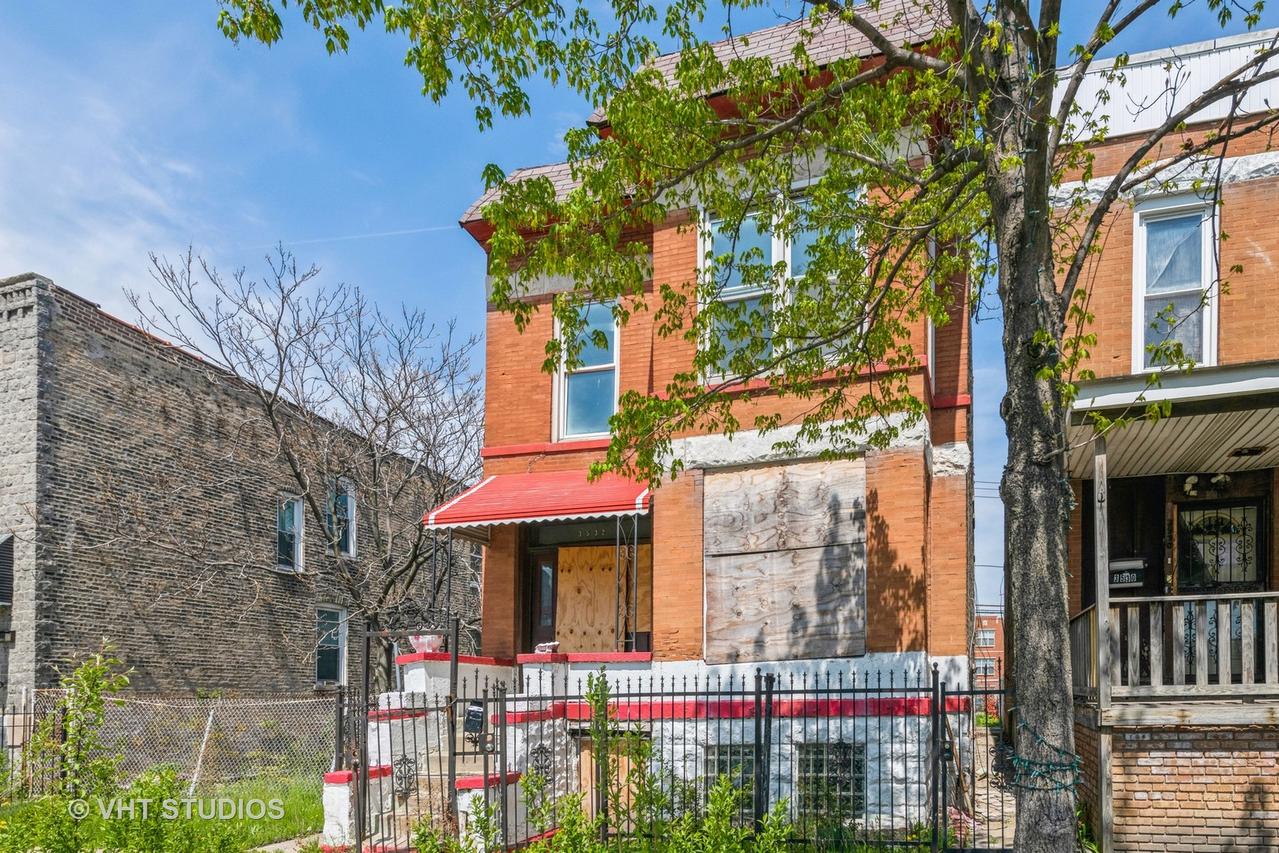 3532 W Van Buren St., Chicago, IL 60624