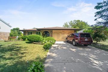 7563 Cambridge Rd., Darien, IL 60561