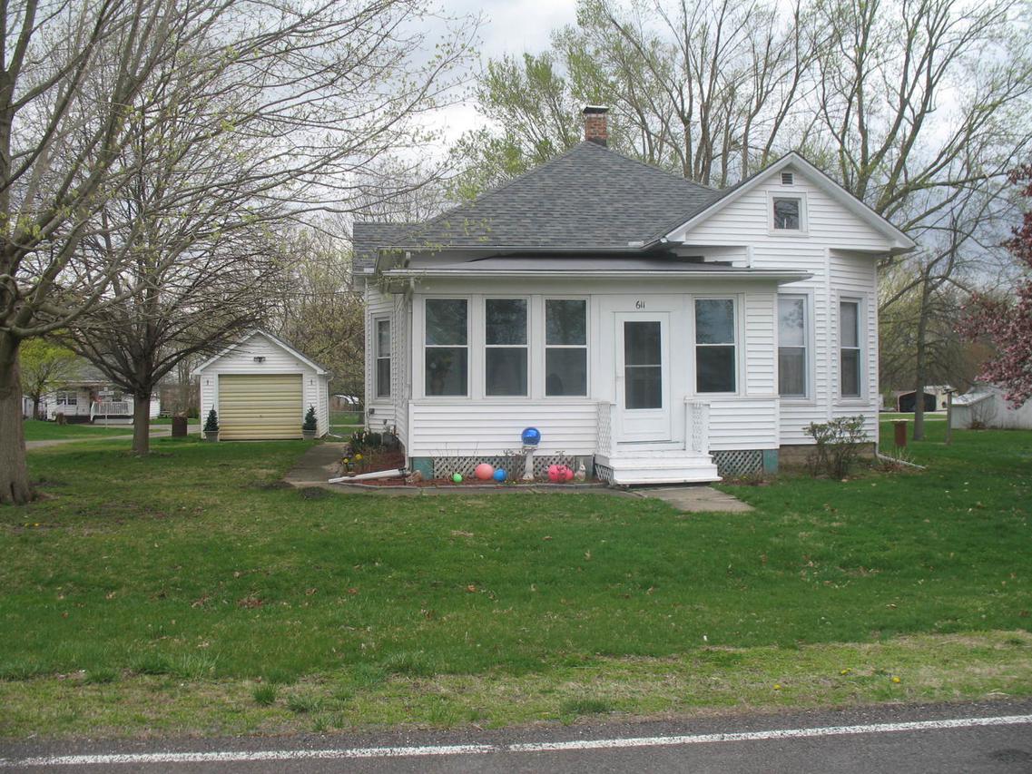 619 Bloomington St., Dewitt, IL 61735