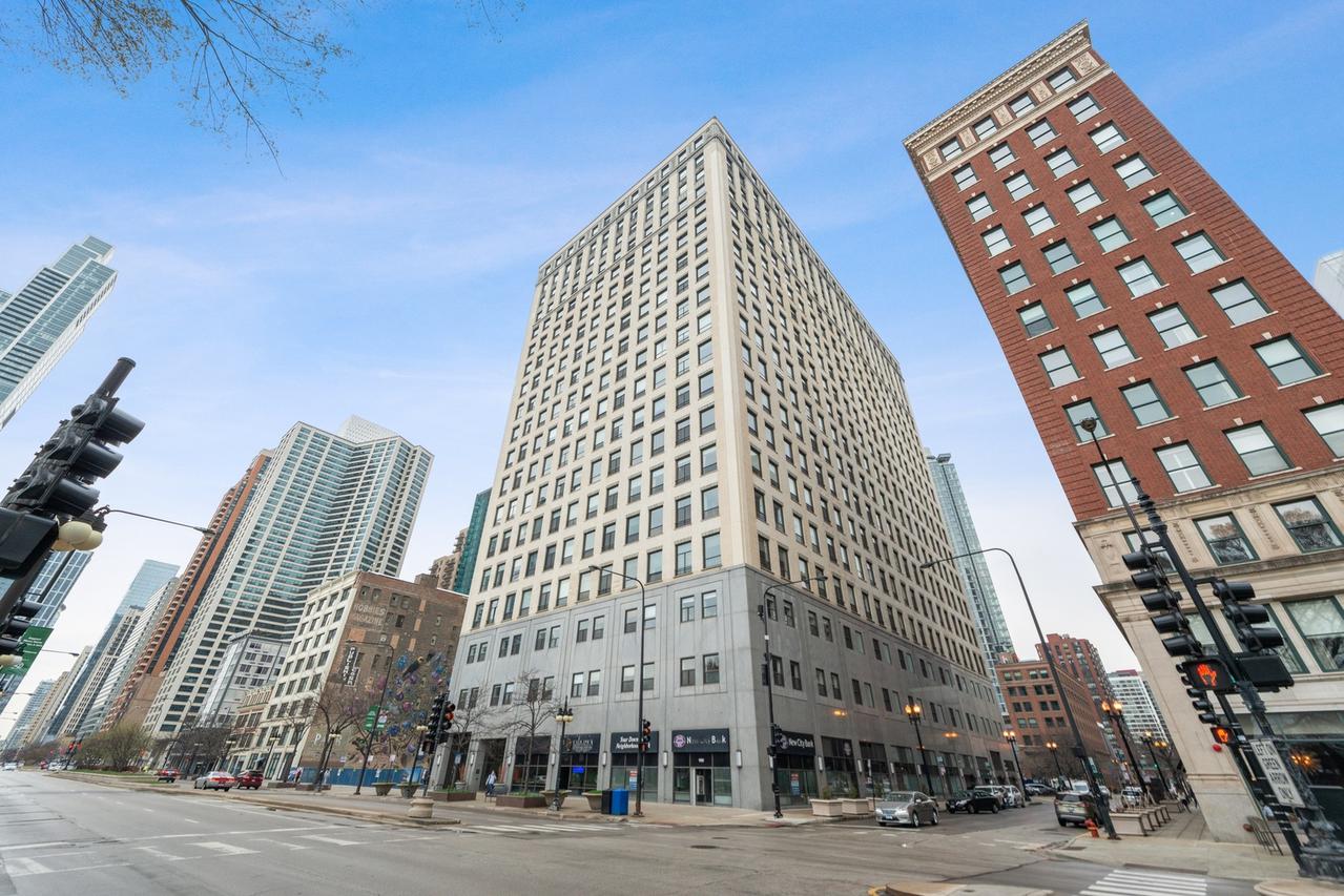 910 S Michigan Ave. #2006, Chicago, IL 60605
