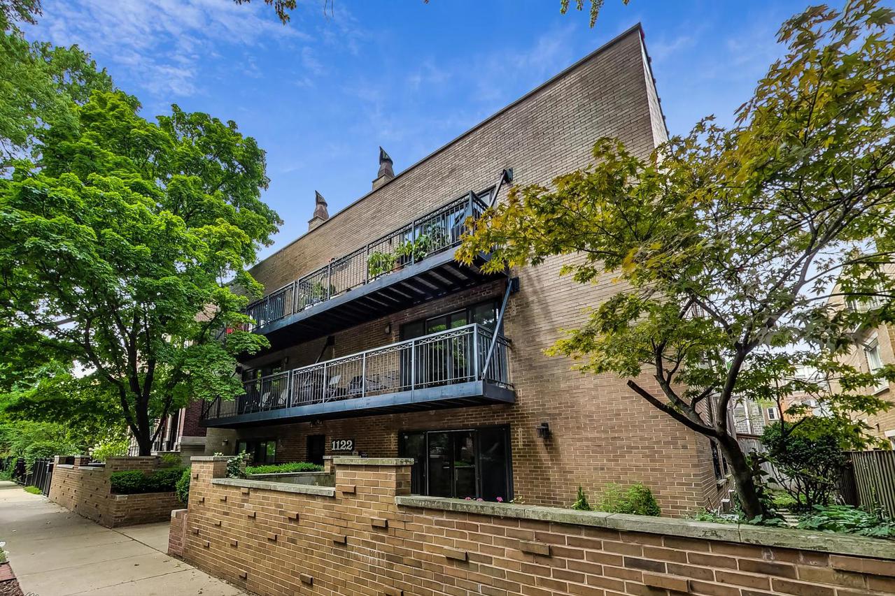 1122 W Altgeld St. #1, Chicago, IL 60614