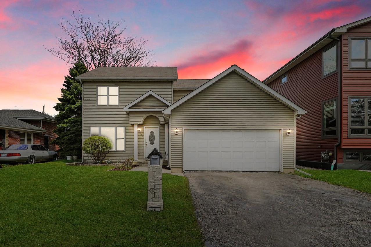 115 Sawyer Ave., La Grange, IL 60525