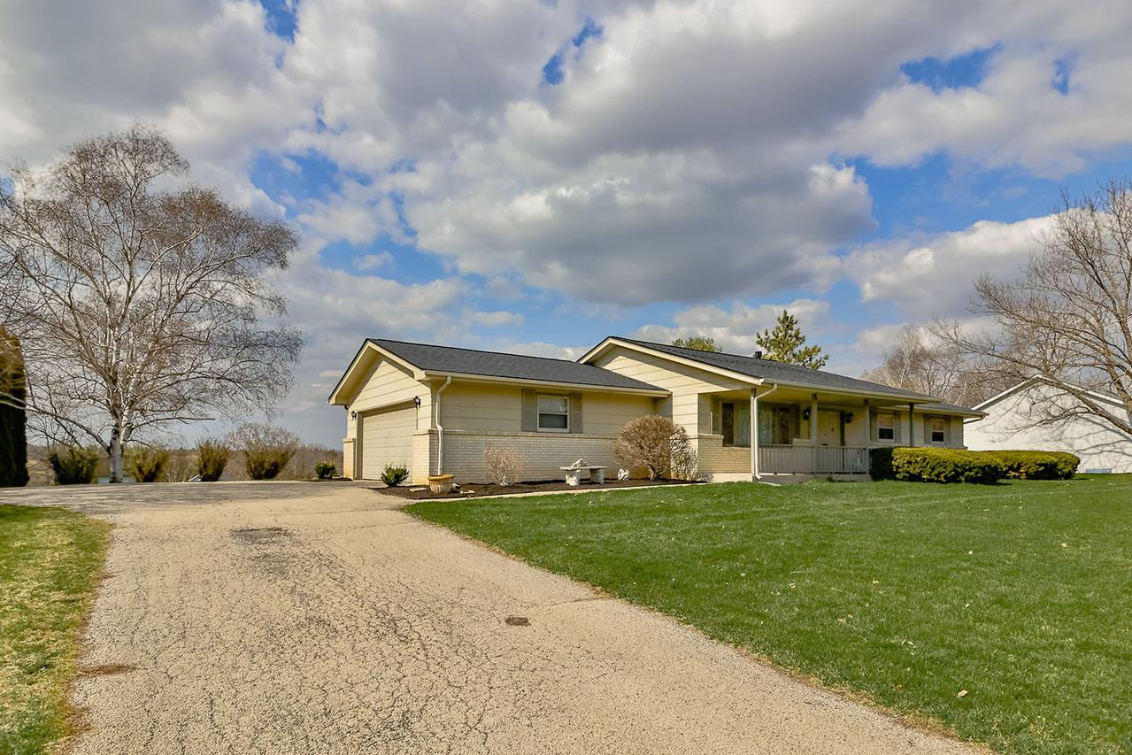 8132 Mccurry Rd., Roscoe, IL 61073