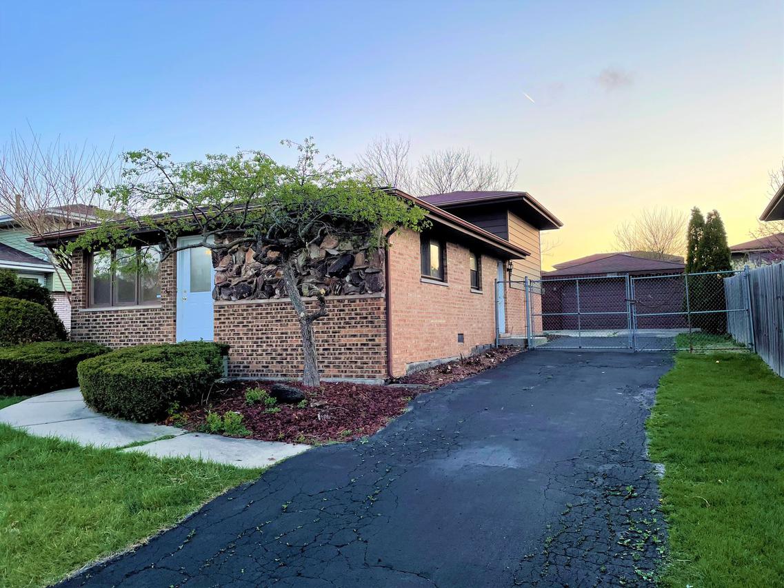16812 Vicky Ln., Orland Hills, IL 60487