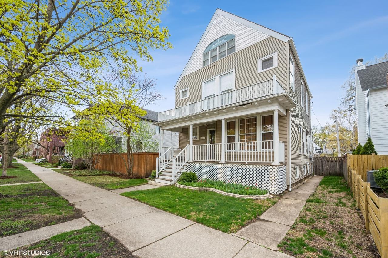 2018 W Wilson Ave., Chicago, IL 60625
